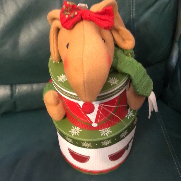 Christmas round Tiered gift box plush stuffed adorable mouse decor nut cracker’ - Picture 1 of 7